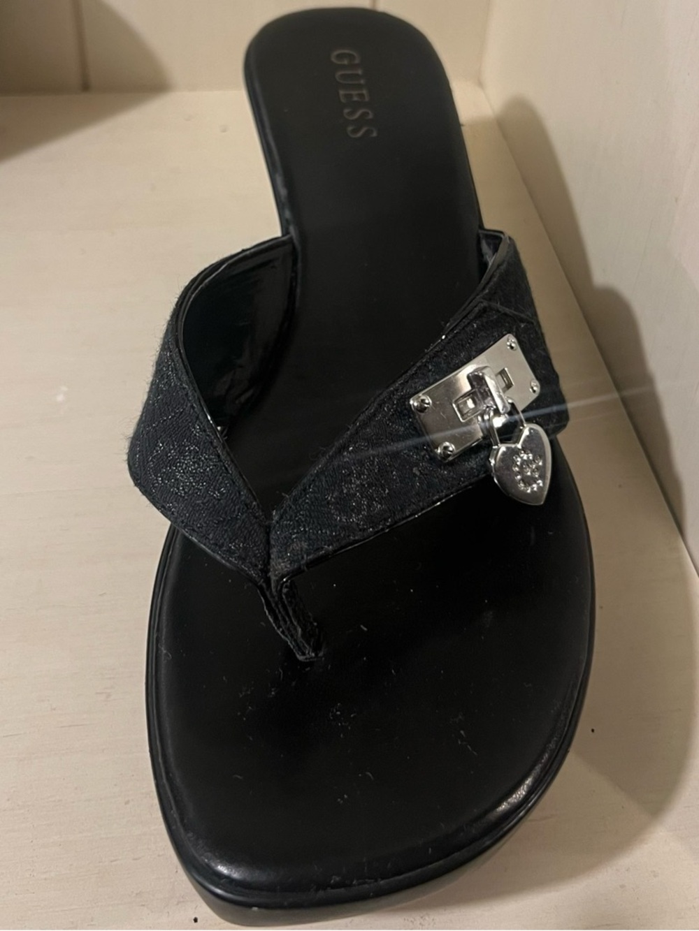 Y2K GUESS Black Platform Wedge Sandals with Silver Heart Charm - Picture 2 of 8